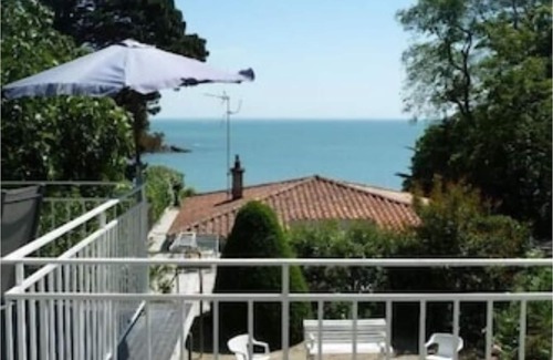 Pornic Apartamento | PORNIC Apartment T2 terrace with superb sea view, A real coup de coeur.