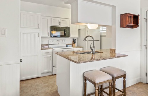Shibui Sands Condominio | Port A The View | Walk to Beach + Water Views!