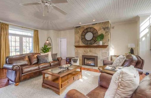 Ashfield-Colborne-Wawanosh Cabaña | Port Albert Lake Estate - Luxury 5Br Lake Huron Waterfront Cottage