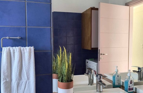 Porto Rafti Casa | Port Apartment at Porto Rafti -Attiki Greece sleeping 8 for min 5 days stay