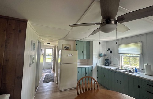 Wolcott Cabaña | Port Bay Waterfront Cottage w. Vistas espectaculares