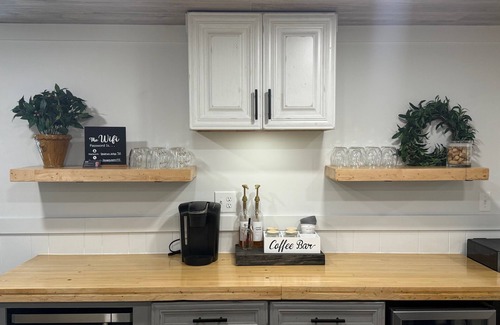 Gypsum Casa | Port Clinton 3BR Retreat A/C, Dining In & Out, Near Cedar Point & Islands