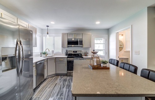 Port Clinton Casa | Port Clinton 4 Bdrm Luxury-2 blocks from beach