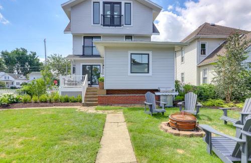 Port Clinton Casa | Port Clinton Home with Lake View - Walk to Beach!