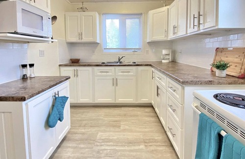 Port Elgin Casa | Port Elgin - 388 Green - situated conveniently between downtown and the beach.