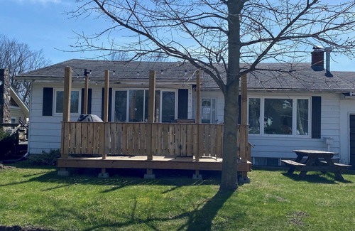 Port Elgin Casa | Port Elgin - 388 Green - situated conveniently between downtown and the beach.