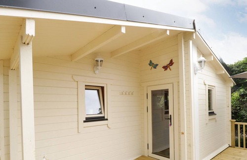 Athlone Cabaña | PORT HERON LODGE, pet friendly in Glasson, County Westmeath