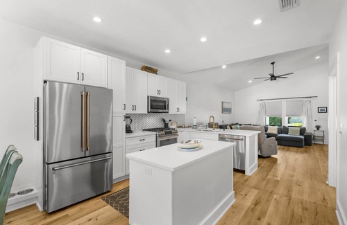 Port St. Joe Casa | Port St Joe Beach House - Pet Friendly, Private Pool, Beach Family Fun, Sleeps 8