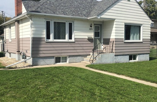 Portage La Prairie Casa | Portage la Prairie Main Floor Suite