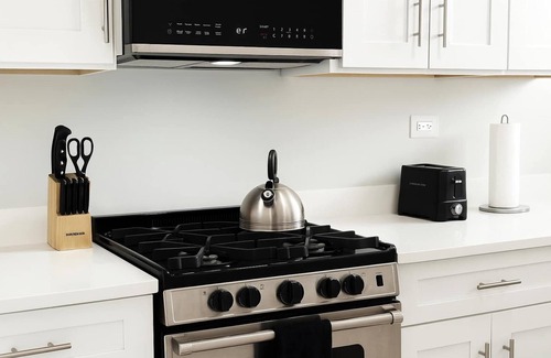 Chicago Apartamento | Portage Park 1BR Retreat