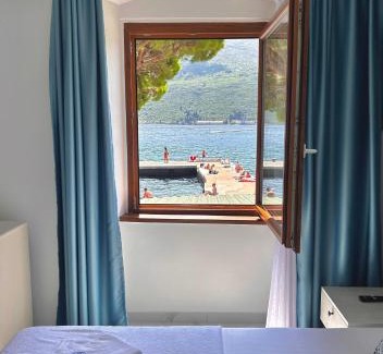 Denovici Cama Y Desayuno | Portico Djenovici
