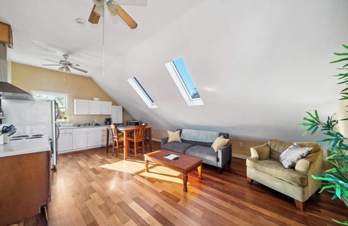 Woodstock Casa | Portland Urban Lodge | Quiet | Walkable | Near
