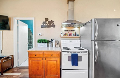Woodstock Casa | Portland Urban Lodge | Quiet | Walkable | Near