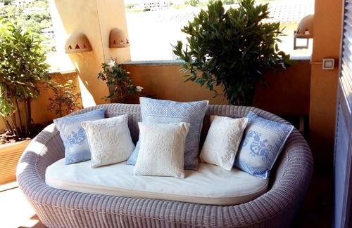 Porto Cervo Apartamento | Ático Porto Cervo Marina, gran terraza, WI-FI y aparcamiento gratuito. Paseo por la playa