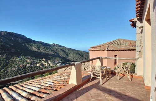 Porto Cervo Villa | PORTO CERVO: Villa con 3 dormitorios, 2 baños, amplia terraza, piscina en condominio