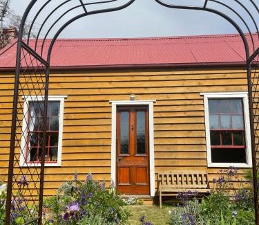 Dunedin Apartamento | Portobello Settler's Cottage