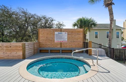 West Panama City Beach Apartamento | Portside Resort Pet Friendly Rentals by Panhandle Getaways