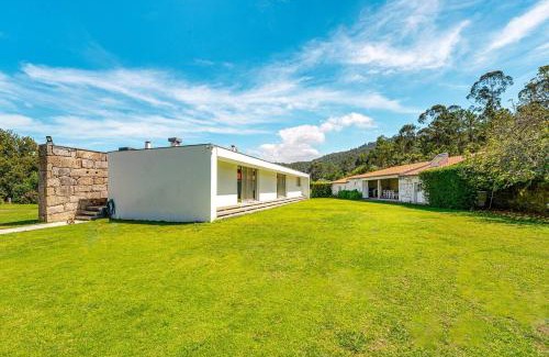 Cardielos Casa | Portugal Active Oliveiras Farm