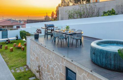Carreco Villa | Portugal Active Sunset Beach Lodge