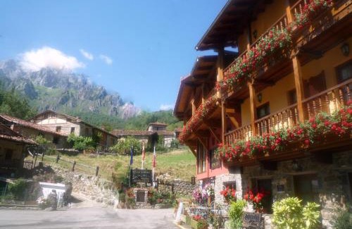 Lon Casa | Posada Peñas Arriba