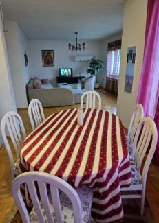 Nis Apartamento | Poseidon Apartment