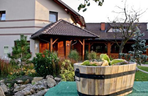 Tisina Casa | Posestvo Rožengrunt pri Miheliču