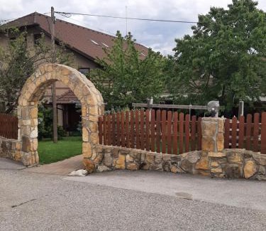 Tisina Casa | Posestvo Rožengrunt pri Miheliču