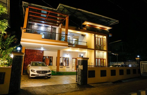Thrissur Casa | Posh 7 BHK at BELLJEM Homes inside colony close to city