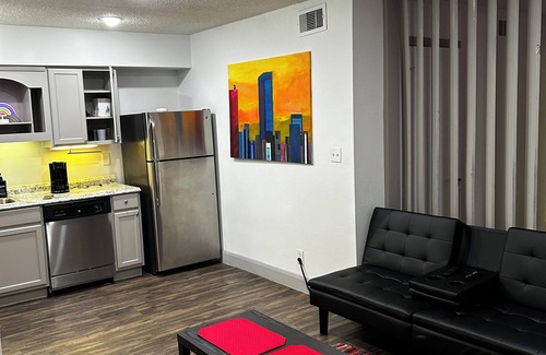 Southgate Apartamento | Posh Entire Unit at NRG & Med Center
