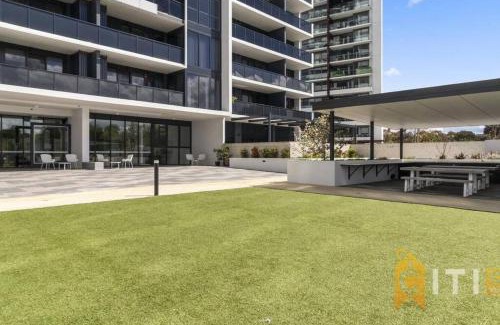 Phillip Apartamento | Posh in Phillip - 2bd 2bth Apt