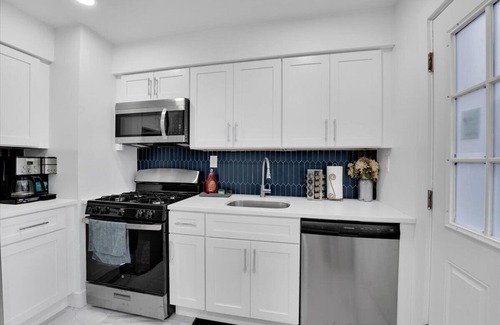 Elizabeth Casa | Posh Living Condo sleeps 7