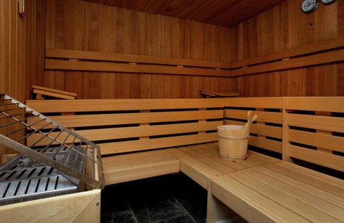 Sankt Anton am Arlberg Casa | Posh Mansion in Sankt with 2 Saunas Whirlpool Jacuzzi