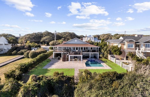 Myrtle Beach Casa | Posh Ocean Front: Huge Private Pool/Yard/Spa/Patio/GameRoom w 4 En-Suite BathRms