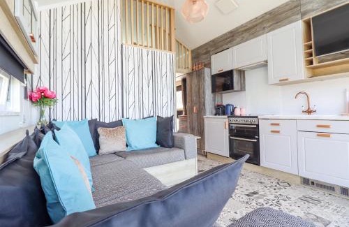 Cemaes Bay Casa | Posh Pod