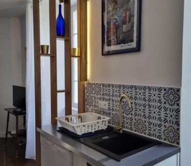 Aubeterre-sur-Dronne Apartamento | Poterne- Logement raffiné avec jardin