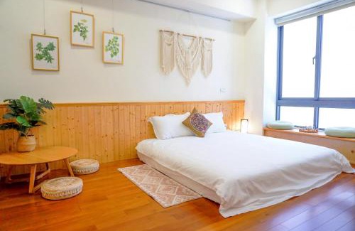 Jiji Casa | Pottery Flower B&B