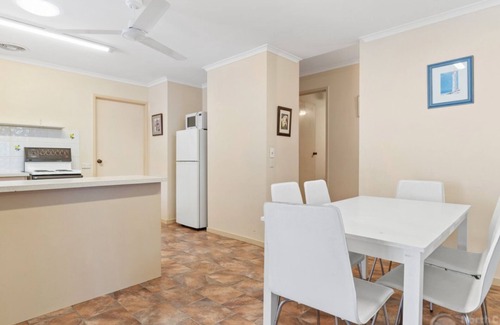 Pottsville Villa | Potts on the Rocks!!