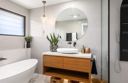 Pottsville Casa | Welcome to Waterfront Sapphire, an absolutely breath-taking holiday home.