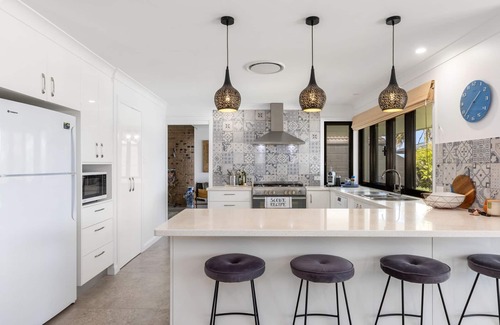 Pottsville Casa | Welcome to Waterfront Sapphire, an absolutely breath-taking holiday home.