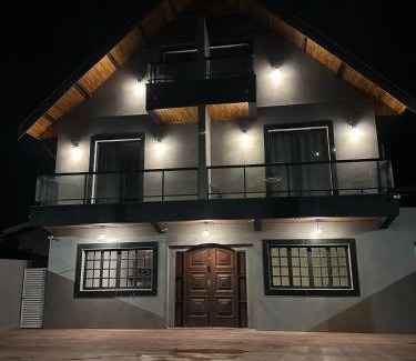 Vila Britania Casa | Pousada Impera - Campos do Jordão