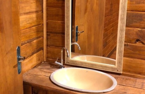 Grao Para Cabina | Pousada Rota do Corvo - Grão-Pará - SC