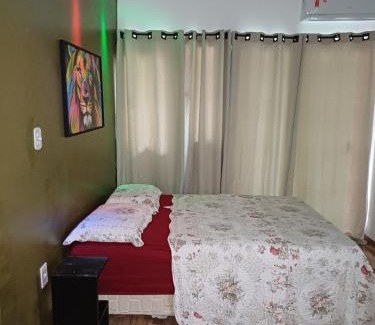 Rio das Ostras Casa | Pousada Tia Rosi com suites independente 100 mts da praia c ar, energia solar e atendimento vip