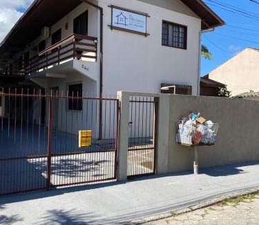 Ingleses do Rio Vermelho Hotel | Pousada Villa Garcia - Residencial