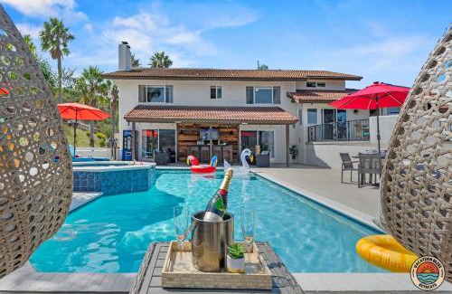 Poway Casa | Poway Panorama Peak - Pool, Spa, Sleeps 24!