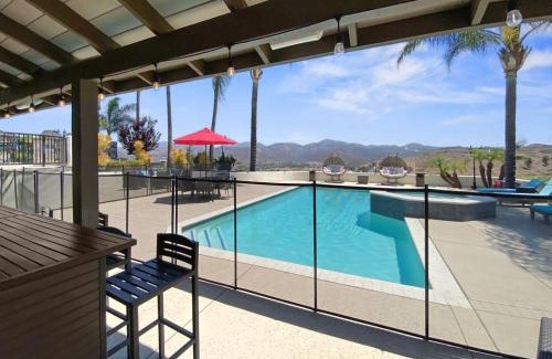Poway Casa | Poway Panorama Peak - Pool, Spa, Sleeps 24!
