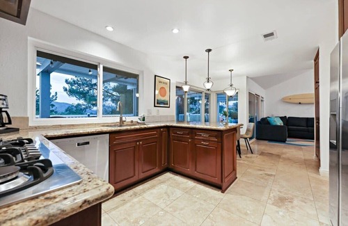Poway Casa | Poway Retreat | Hot Tub, Big Back Deck & Games!