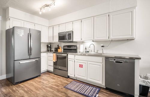 Wolf Creek Condominio | Powder Peak Hideaway | Game Room | Pool | Hot Tub
