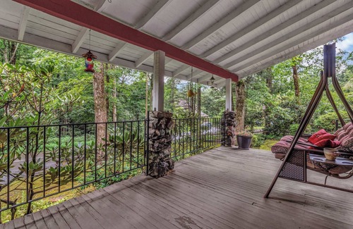 Ridgecrest Casa | Power, water & internet! 4BR near Ridgecrest