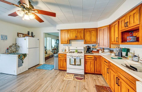 Powers Lake Casa | Powers Lake Home w/ Patio - 9 Mi to Lake Geneva!