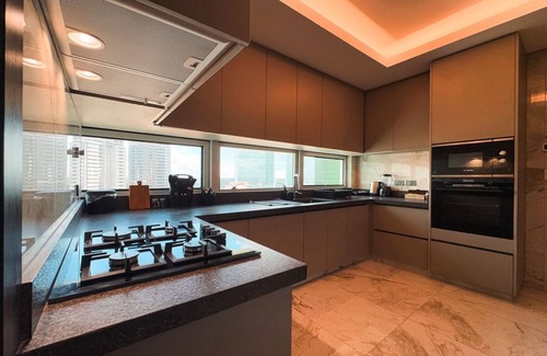 Santa Cruz Apartamento | POX - 1BR Luxury Apartment in Green Tower Santa Cruz - Panoramic Pool
